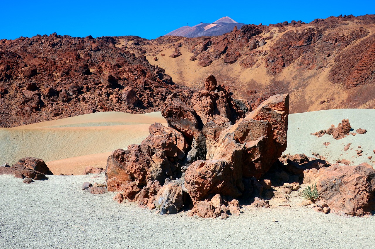 volcano-4911461_1280